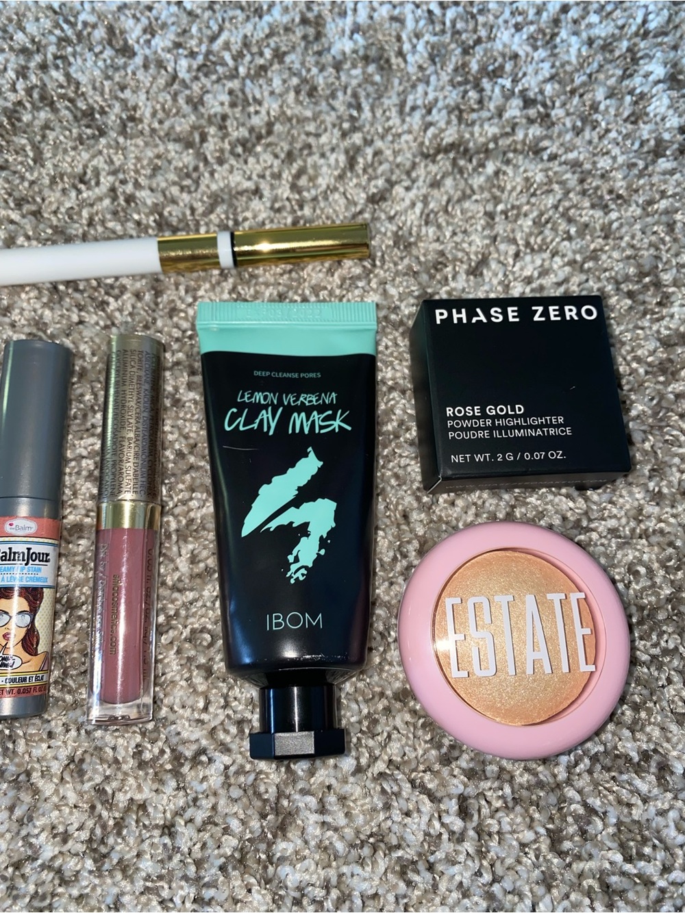Makeup Sample Lot - Picture 3 of 5